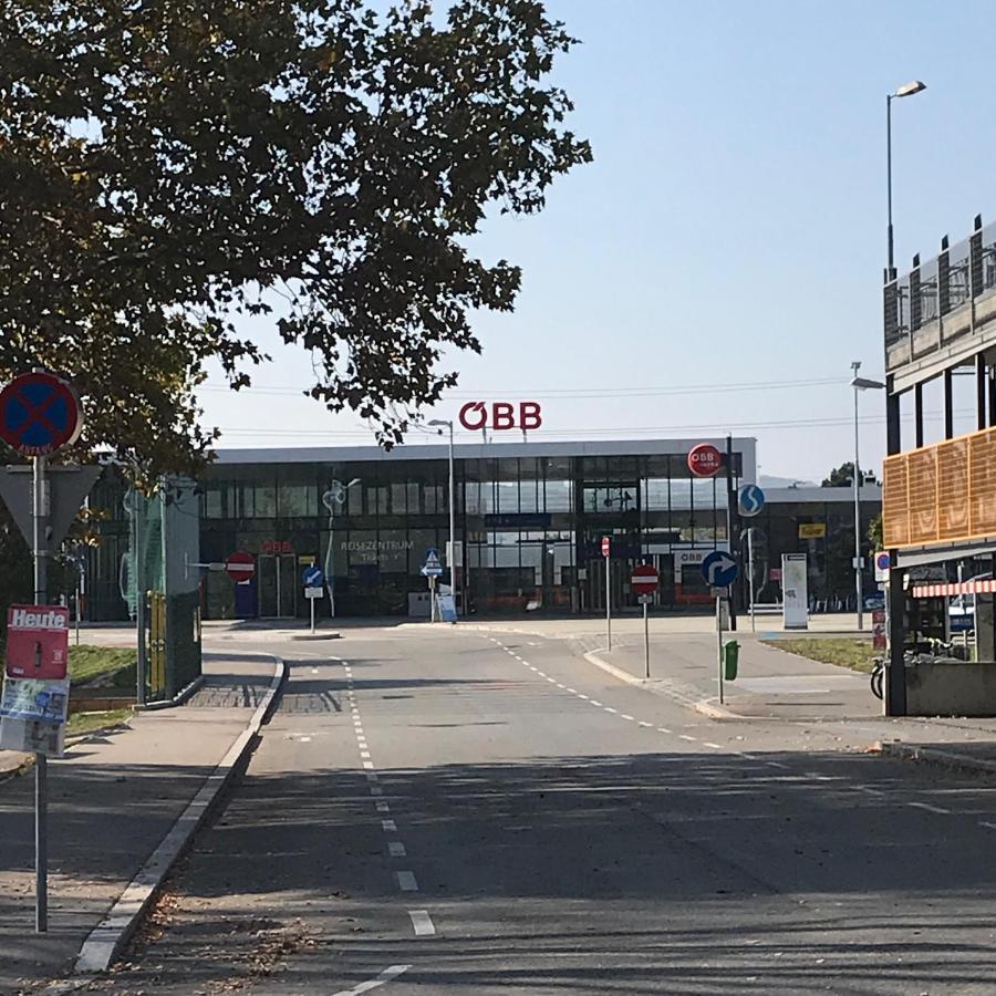 Apartmán Lg Tiny Korneuburg Exteriér fotografie
